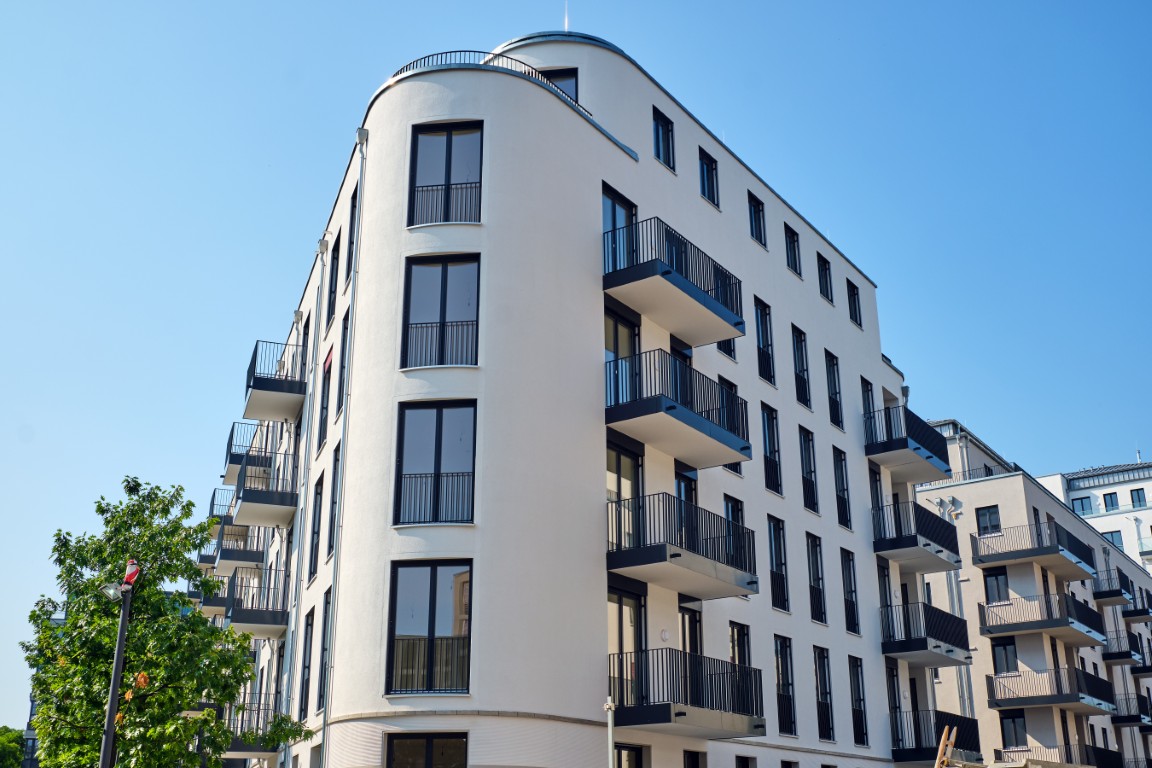 Apartment Building Siding (Brick and Vinyl)